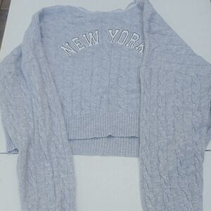 No Boundaries Light Gray Cable Knit 'New York' Cropped Sweater
